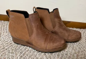 Sorel‎ Evie Chelsea Boot Brown Leather Suede Waterproof Wedge Ankle Boots Size 9 thumbnail 1