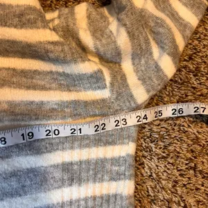 LOFT Striped Turtleneck Sweater Women's‎ Size S Gray White Cozy Knit Pullover thumbnail 3