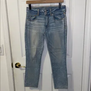 American Eagle Outfitters Artist Crop Super Stretch Jeans Size 8 thumbnail 2