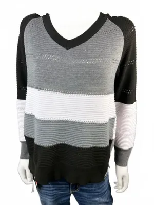 Nice Women’s Hoodie Sweater Size L thumbnail 1