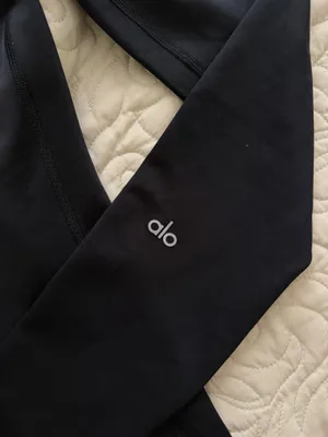Alo Yoga Leggings thumbnail 3