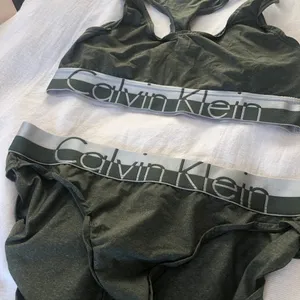 Calvin Klein Olive Green Set thumbnail 2