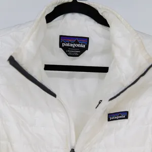 Patagonia Women's Nano Puff Quilted Sleeveless Full Zip Vest Jacket White Large thumbnail 2