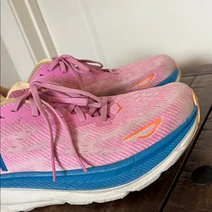 Hoka Clifton 9 Running Athletic Shoes in a pink Sz 10 Women's F27223D thumbnail 6