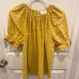 Universal Thread Womens‎ Mustard Yellow Eyelet Puff Sleeve Blouse Top Large L thumbnail 3