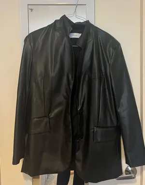 Black Leather Jacket Bershka thumbnail 1
