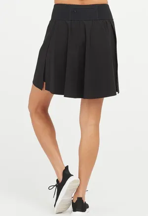 Spanx Get Moving 17" Skort thumbnail 3
