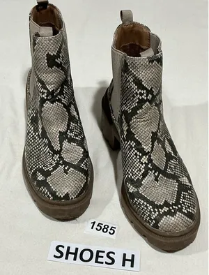 Woman’s Universal Thread Snake Print Y2k Pull On Combat Boots 7.5 Chunky Heel thumbnail 1