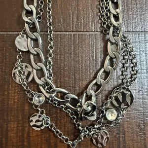 Paparazzi Multi Layered Gunmetal Chain Necklace Rhinestone Hammered Statement thumbnail 4