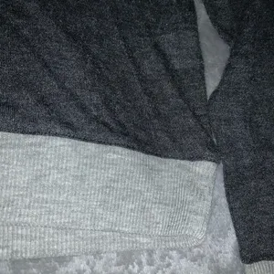 Gray comfy sweater thumbnail 5
