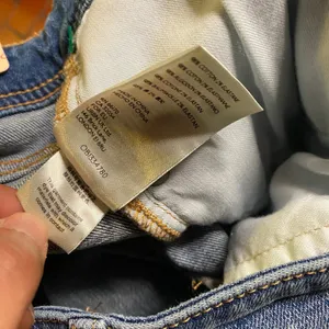 NWT Anthropologie Pilcro Distressed Blue Denim Slim Boyfriend Crop Jeans Size 32 thumbnail 10