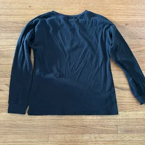 Black Sweater Size M thumbnail 3
