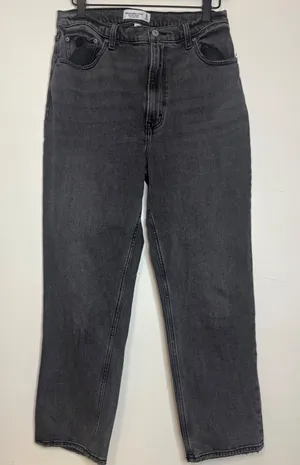 Abercrombie & Fitch The Ankle Straight Ultra High Rise Gray Wash‎ Jeans thumbnail 1