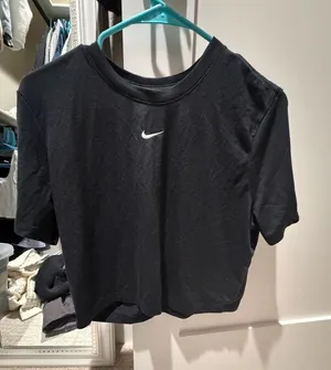 Nike Tshirt thumbnail 1