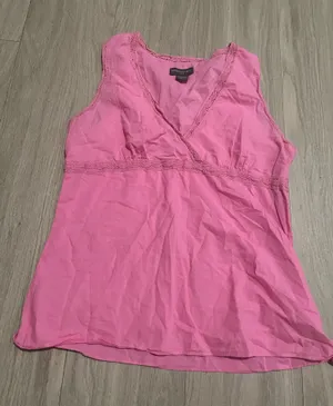 Banana Republic Pink Lace-Trim Sleeveless V-Neck Camisole thumbnail 1