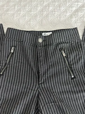 Hollister Pants thumbnail 3
