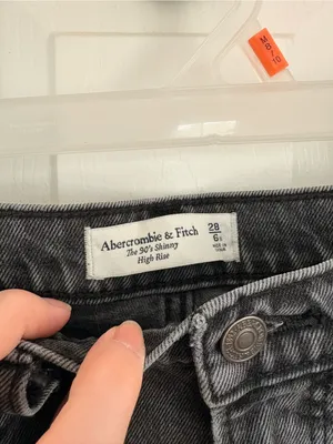 Abercrombie & Fitch The 90’s Skinny High-Waist Charcoal Gray Straight Leg Jeans thumbnail 2