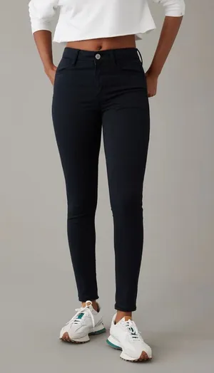 American Eagle High-Waisted Jegging in Black Size 10 Long thumbnail 1