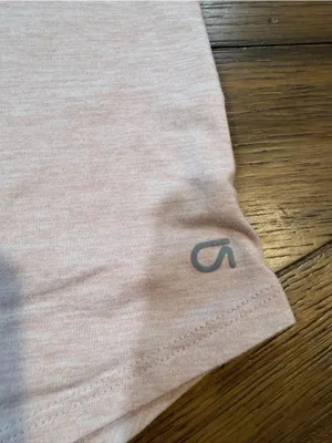 GAP brushed tech Jersey workout shirt size M​ thumbnail 2
