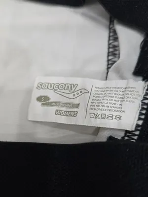 Saucony White and Black Logo Band Sports Bra Size S thumbnail 3