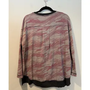 Happy Days Camo Sweatshirt Small Oversized Camouflage Travel Lounge Vacation thumbnail 2