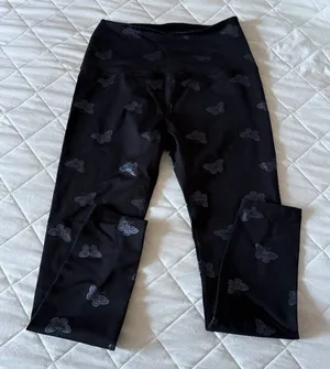 Beyond Yoga Womens Size XS Black Leggings Butterflies Athleisure Yoga Workout‎ thumbnail 1