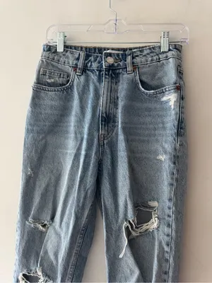 Zara High Rise Distressed Mom Jeans Size 4 thumbnail 2
