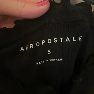 Aeropostale S black long sleeved crop top thumbnail 3