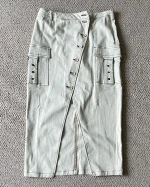 Stylish Cream Button-Front Skirt thumbnail 1