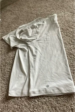 Lululemon White T-Shirt thumbnail 2