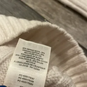 Aritzia Sunday Best- Peggy sweater thumbnail 5