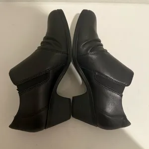 Clarks Collection Emily 2 Braley Black Leather Ankle Booties Boots Size 7.5 thumbnail 9