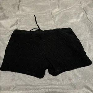 Roxy Black Athletic Shorts with Elastic Waistband thumbnail 2