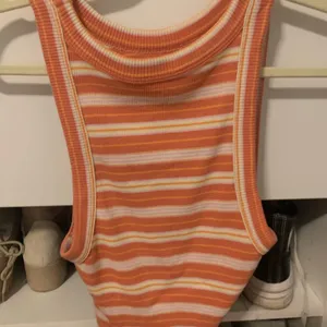 Aerie tank thumbnail 2
