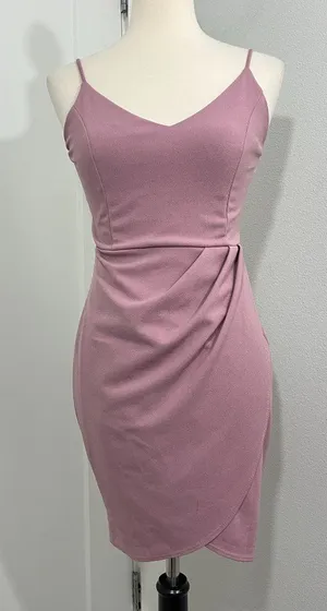 Lulu's Size Medium Mauve Orchid V-Neck Tulip Hem Bodycon Dress thumbnail 1