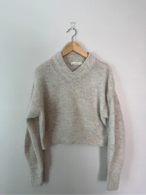 Everlane Cropped Cocoon Sweater V-Neck Medium Almond Alpaca thumbnail 2