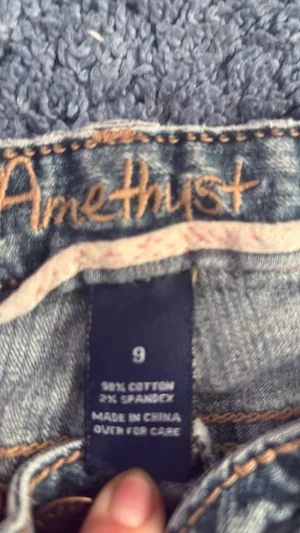 Jeans Size 9 thumbnail 3
