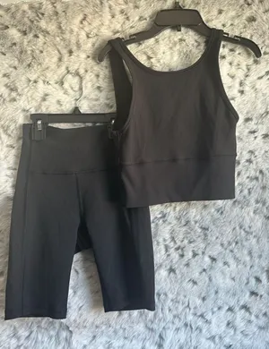 353. Lululemon 2pc set black sz 2 thumbnail 1