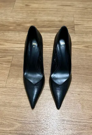 Zara black pointed toe shoes thumbnail 1