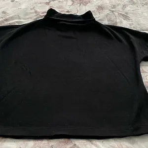 Lululemon merino wool black mock neck dropped sleeves sweatshirt, size 4 thumbnail 2