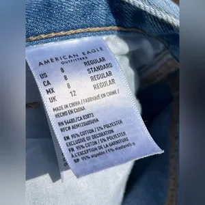 American Eagle 🦅 Distressed MOM Jeans thumbnail 12