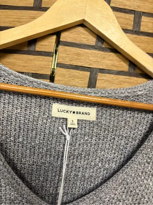 Lucky brand gray v neck sweater size small thumbnail 6