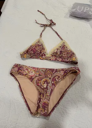 Cupshe Bikini Set thumbnail 1