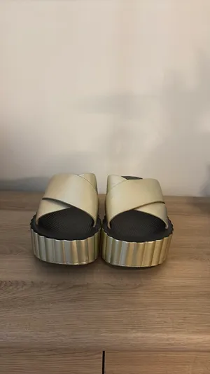 Tory Burch Gold Platform Sandals thumbnail 4
