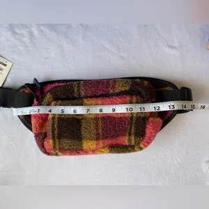 Women’s hands‎ free rectangular fanny pack pink plaid thumbnail 8