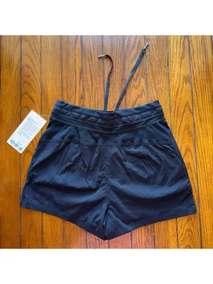 Lululemon Dance Studio Short High Rise 3.5” Black Size 6 NWT thumbnail 2