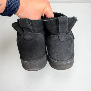 UGG 7 Melrose Ankle Boots 1103807 Black Suede Sheepskin Lined Cozy Winter Warm thumbnail 6