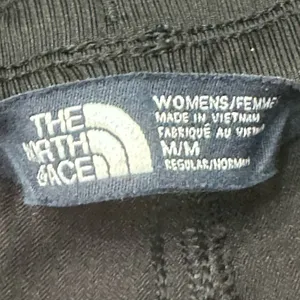 The North Face Athletic Activewear Running Gym Shorts‎ Activewear Women's Medium thumbnail 8