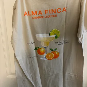 Gildan Cream T-Shirt thumbnail 4