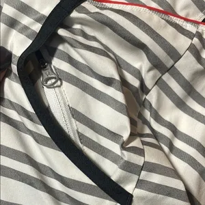 Lululemon Athletica Gray and Black‎ Ski Jacket Size S thumbnail 5